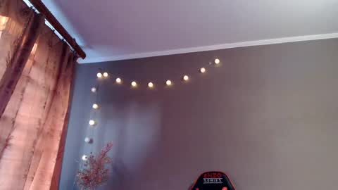 Snapshot of iris_lave chatting on 04-27-26, 04:38 Lily online show from 04-27-26, 04:38