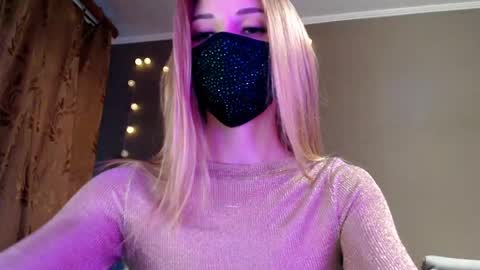 Snapshot of iris_lave chatting on 05-15-26, 05:31 Lily online show from 05-15-26, 05:31