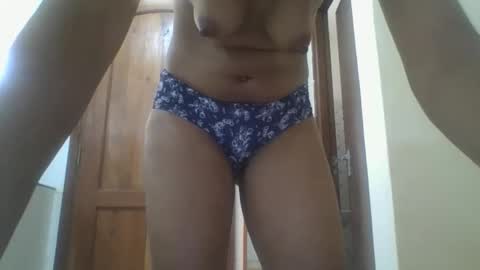 iris_love2 online show from 03-05-26, 11:28