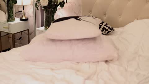 Snapshot of iris_nightingale chatting on 02-18-25, 09:21 Rhaenyra online show from 02-18-25, 09:21