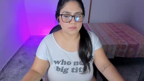 Snapshot of iris_torrez chatting on 09-18-25, 03:36 Iris online show from 09-18-25, 03:36