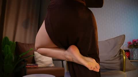 Snapshot of iris_vega chatting on 04-25-26, 02:14 Iris online show from 04-25-26, 02:14