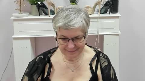 I R I S online show from 03-18-26, 07:11