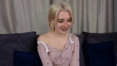 Snapshot of irisbarrington chatting on 12-04-24, 05:22 Iris Day Maya night online show from 12-04-24, 05:22