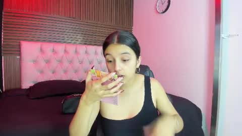 Snapshot of irisfyre chatting on 06-11-26, 12:25 Iris Fyre online show from 06-11-26, 12:25
