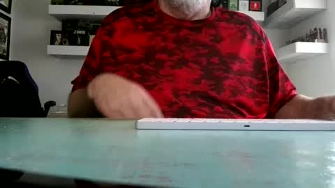 Snapshot of irishdudeloveoib chatting on 02-10-25, 02:26 Irishdudelove online show from 02-10-25, 02:26