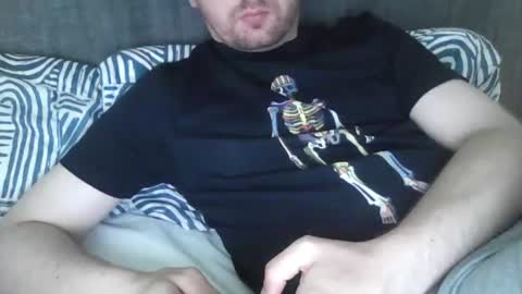 Snapshot of irishhighness95 chatting on 07-12-26, 06:37 irishhighness95 online show from 07-12-26, 06:37