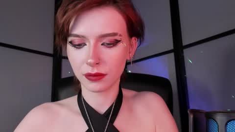 Miss Iris Fansly Miss Iris new inst.  online show from 12-13-24, 07:32