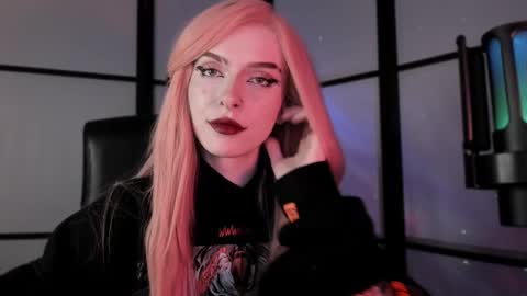 Miss Iris Fansly Miss Iris new inst.  online show from 02-21-25, 12:17