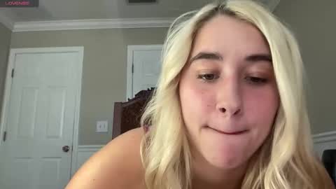 Irispink1 online show from 11-04-25, 08:30