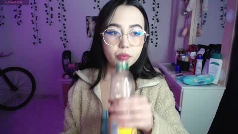 Iris  online show from 11-28-25, 05:10