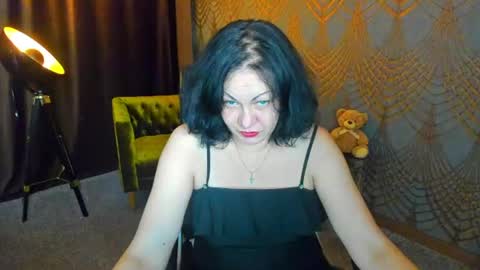 Snapshot of irissmoon1 chatting on 07-18-26, 06:12 Iris online show from 07-18-26, 06:12
