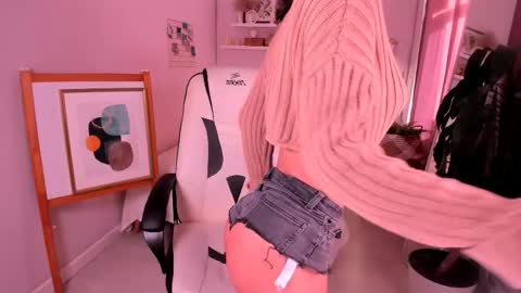  IRMA  FOLLOW ME  online show from 04-02-26, 08:23