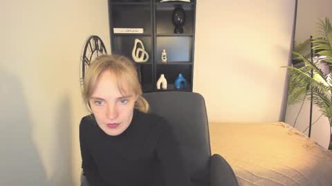 Snapshot of irmaronn chatting on 04-19-26, 08:13 Irma online show from 04-19-26, 08:13