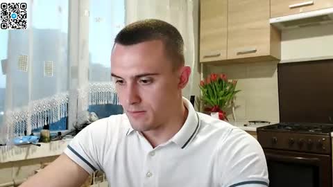 Snapshot of iron_mast chatting on 04-13-26, 05:07 Anton online show from 04-13-26, 05:07