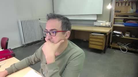 Snapshot of ironchrome chatting on 11-18-25, 08:41 IronChrome online show from 11-18-25, 08:41