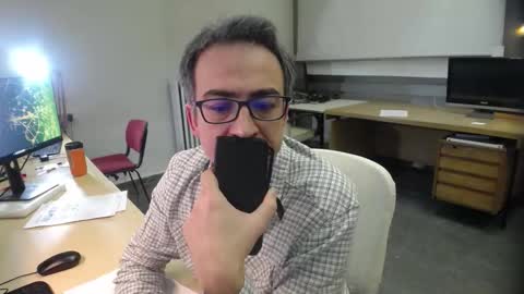 Snapshot of ironchrome chatting on 11-28-25, 08:39 IronChrome online show from 11-28-25, 08:39