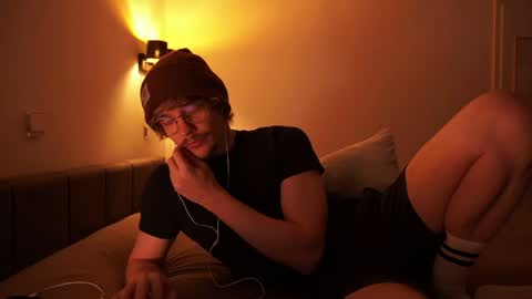 Sam online show from 04-18-26, 10:21