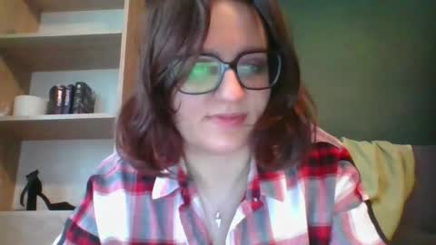 Snapshot of irresistibleparis chatting on 04-14-26, 05:35 Paris online show from 04-14-26, 05:35