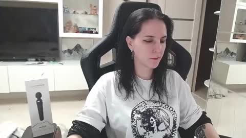 Irwi Tomboy online show from 02-21-25, 06:04