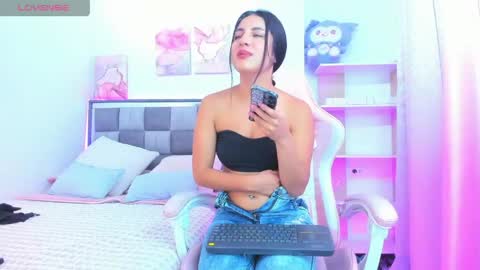 Isabella online show from 04-24-26, 01:57