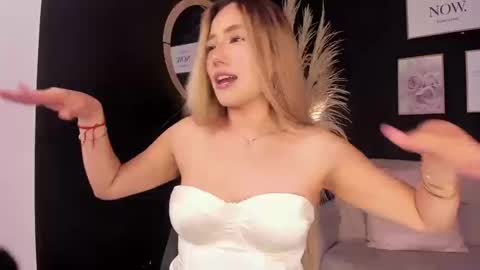 Isa Cortes  online show from 03-12-26, 02:45