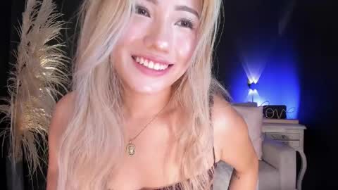 Isa Cortes  online show from 05-06-26, 02:22