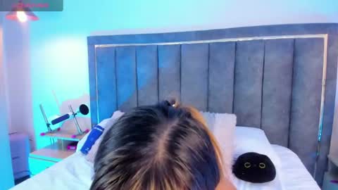 Snapshot of isa_foxxx26 chatting on 07-08-26, 03:22 isa online show from 07-08-26, 03:22