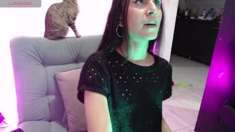 Isabella Hall online show from 02-19-26, 02:40