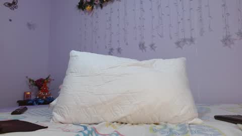 isa_jones1 online show from 12-15-24, 06:18