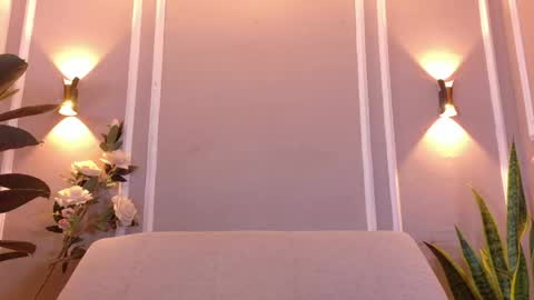 Snapshot of isa_kis_1 chatting on 05-22-26, 12:00 Isabella online show from 05-22-26, 12:00