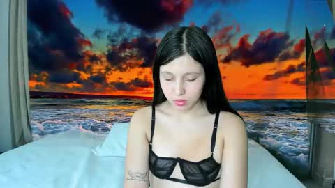 Snapshot of isa_leo chatting on 11-29-25, 08:45 Isa and Leo online show from 11-29-25, 08:45