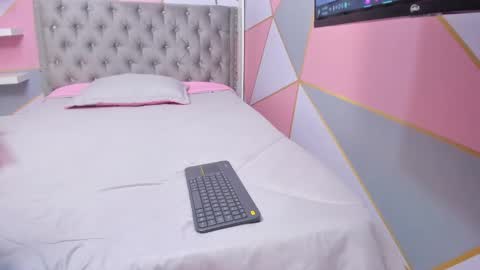    online show from 02-19-25, 02:44