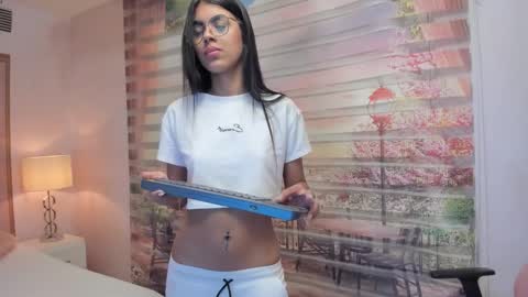    online show from 10-15-25, 04:01