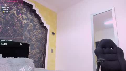 Snapshot of isa_little_star chatting on 02-24-25, 03:31 Isa online show from 02-24-25, 03:31