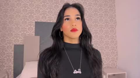 Snapshot of isa_little_star chatting on 09-26-25, 12:31 Isa online show from 09-26-25, 12:31