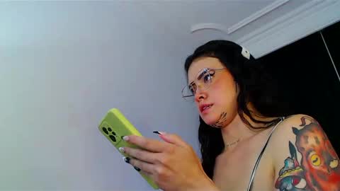       online show from 02-06-25, 02:33