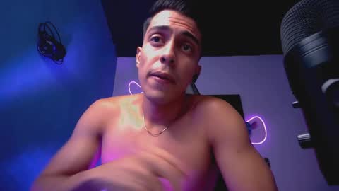 Snapshot of isaac279 chatting on 12-24-24, 02:43 isaac279 online show from 12-24-24, 02:43