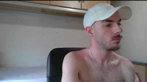 Snapshot of isaac99c chatting on 05-09-26, 03:39 Isaac99c online show from 05-09-26, 03:39