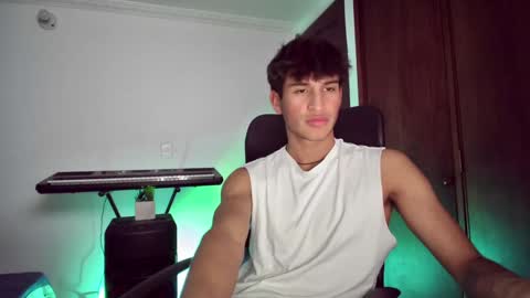 isaac online show from 01-05-25, 04:04