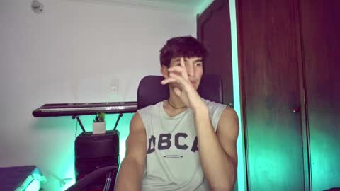 isaac online show from 01-10-25, 01:10