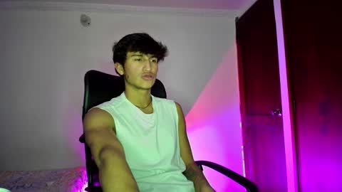 isaac online show from 02-12-25, 12:37