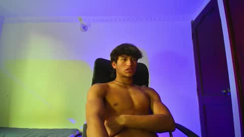 isaac online show from 09-24-25, 06:11