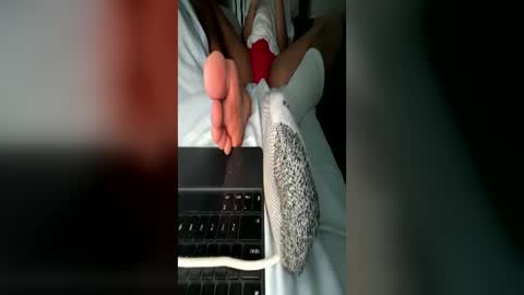 isaac_akamu online show from 06-27-26, 11:43