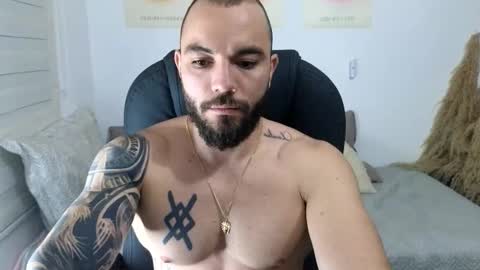 Isaac carter online show from 11-27-25, 11:01