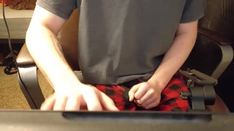 isaac online show from 12-23-24, 04:55