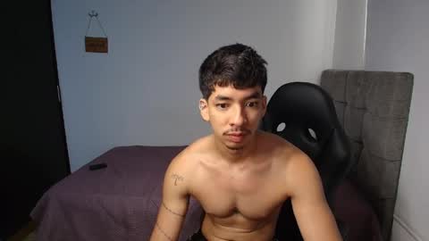 Snapshot of isaac_sttone01 chatting on 04-25-26, 07:55 muscle isaac online show from 04-25-26, 07:55