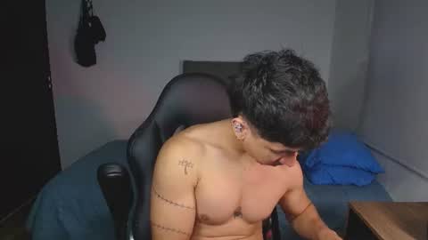 Snapshot of isaac_sttone01 chatting on 07-11-26, 01:41 muscle isaac online show from 07-11-26, 01:41