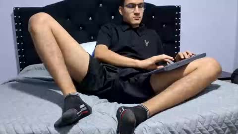 Snapshot of isaac_winter_ chatting on 10-02-25, 01:01 Isaac online show from 10-02-25, 01:01
