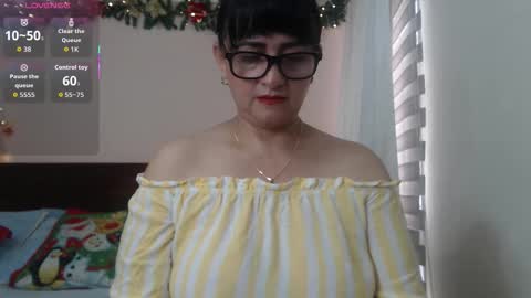 Isabeel Sofia online show from 10-11-25, 02:15
